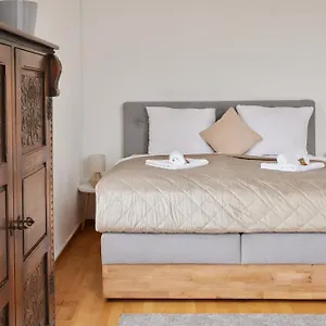https://idee-living-design-apartment-netflix-6-pers.frankfurtammainhotels.com